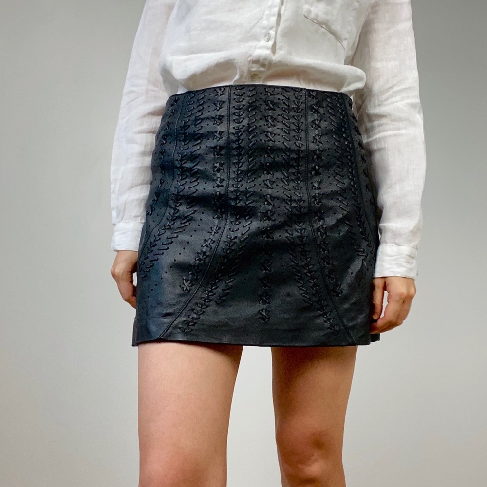COPY - Zara black mini skirt in faux leather emboroidery